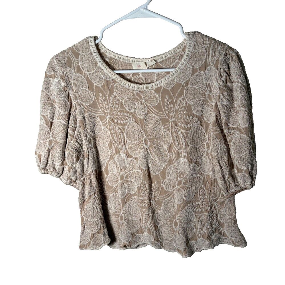 Solitaire Blouse Women's Medium Beige Puff Sleeve Floral Embroidered Boho Top